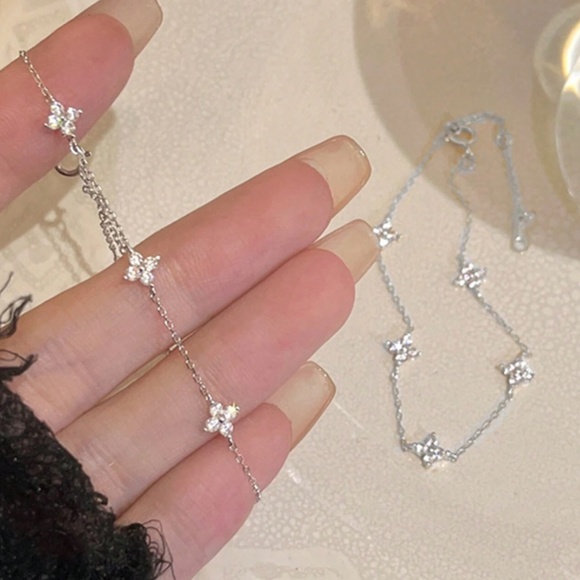 Luxe 925 Sterling Silver Cubic Zirconia Bracelet - Picture 1 of 5